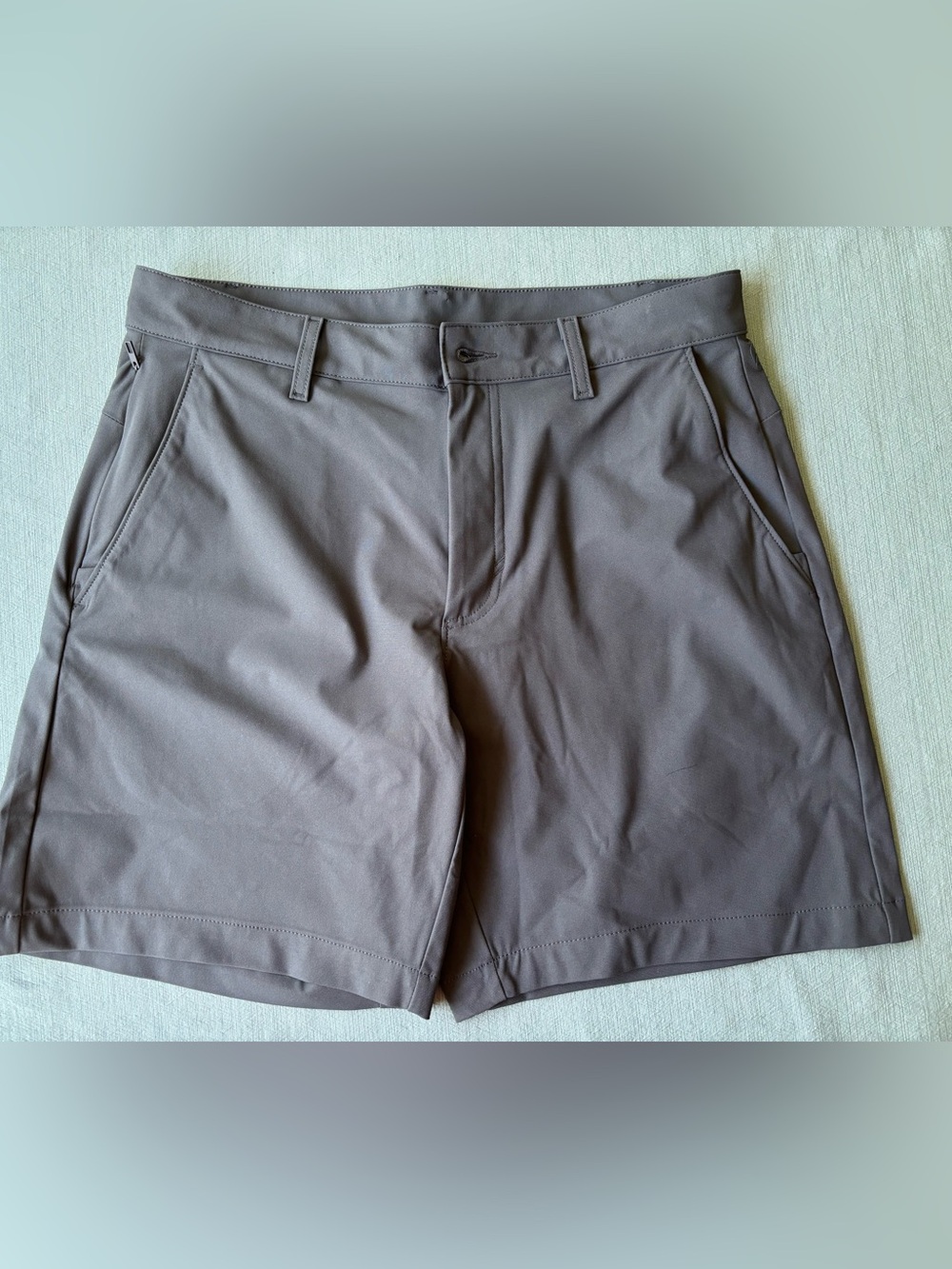 Fabletics Men's Gray Flat-Front Performance Shorts